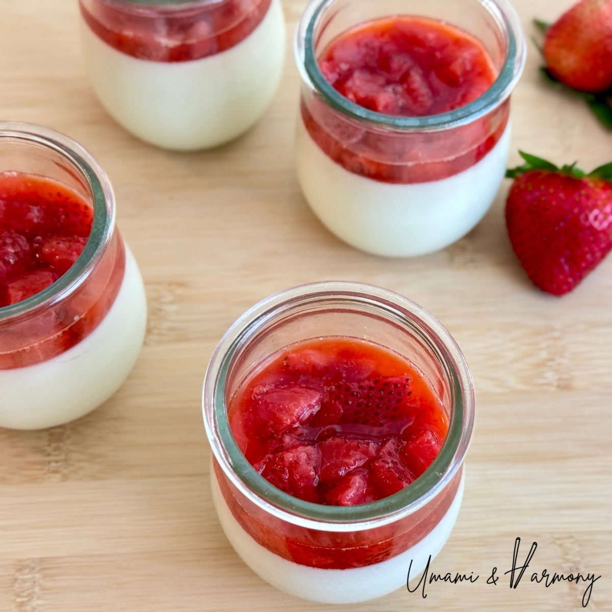 Strawberry panna cotta with fresh strawberry sauce
