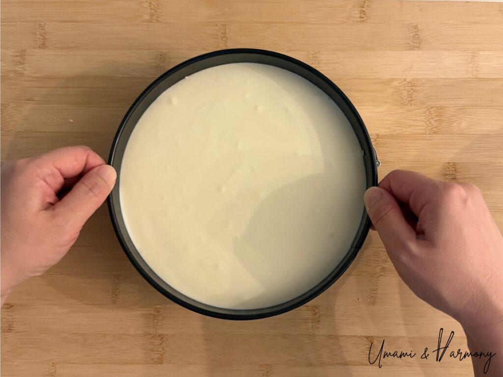 Smoothing the top of no-bake cheesecake filling